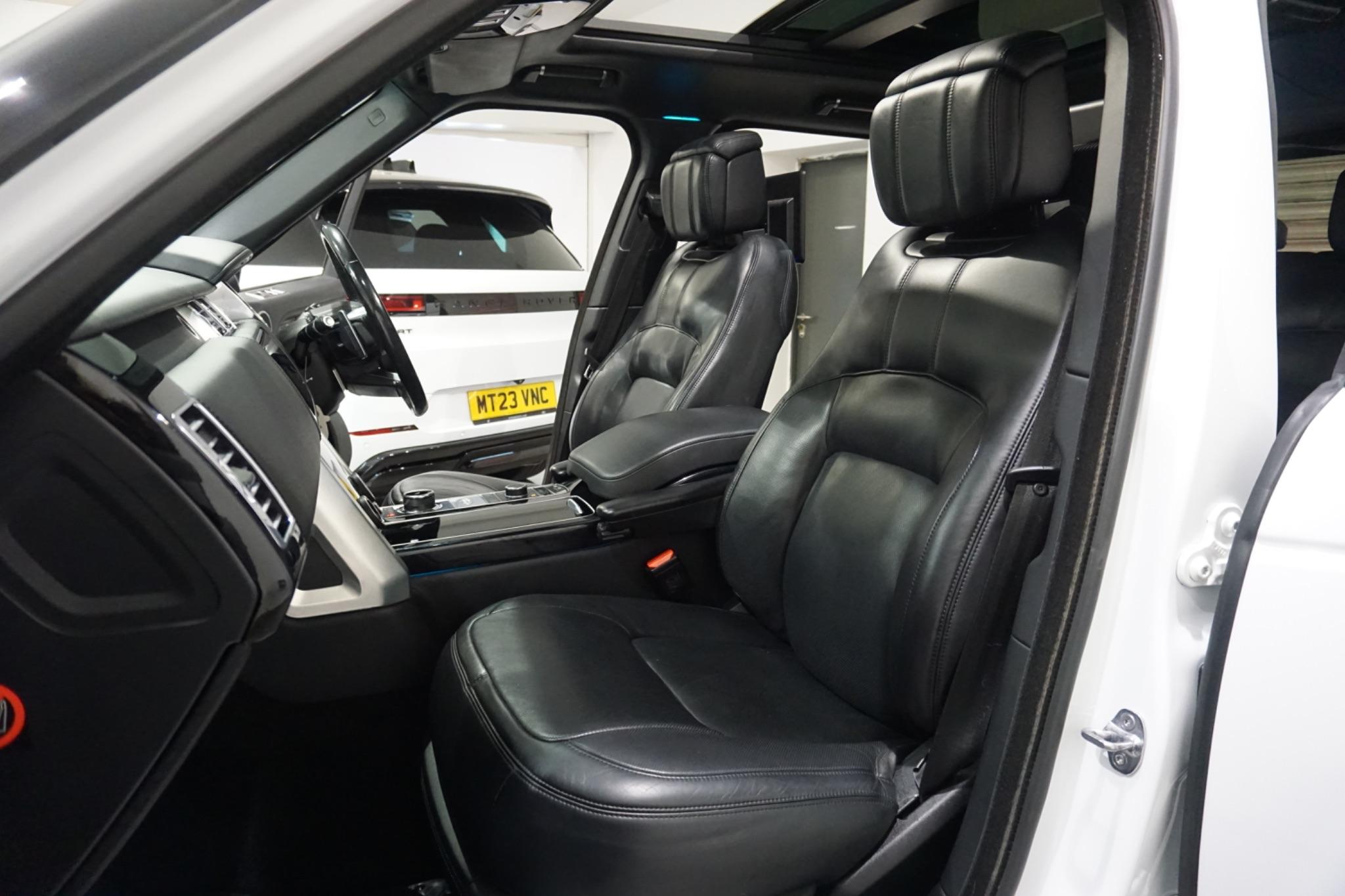 Land Rover Range Rover 4.4 SD V8 Autobiography Auto 4WD Euro 6 (s/s) 5dr